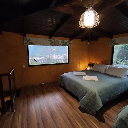 "Casa Verde" En Banos De Agua Santa Con Vista Al Volcan Tungurahua 외부 사진