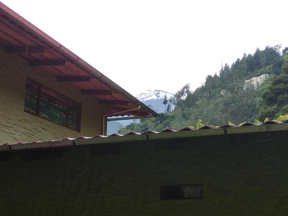 "Casa Verde" En Banos De Agua Santa Con Vista Al Volcan Tungurahua 외부 사진